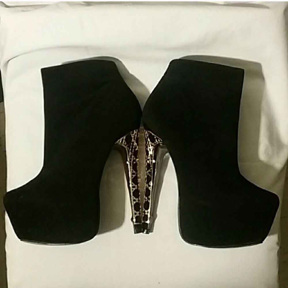 Black heels